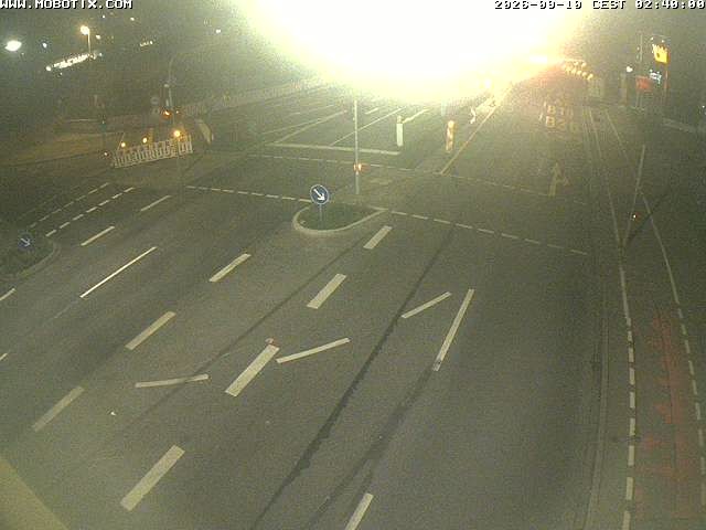 Archived image Webcam Ulm - View Blaubeurer Street