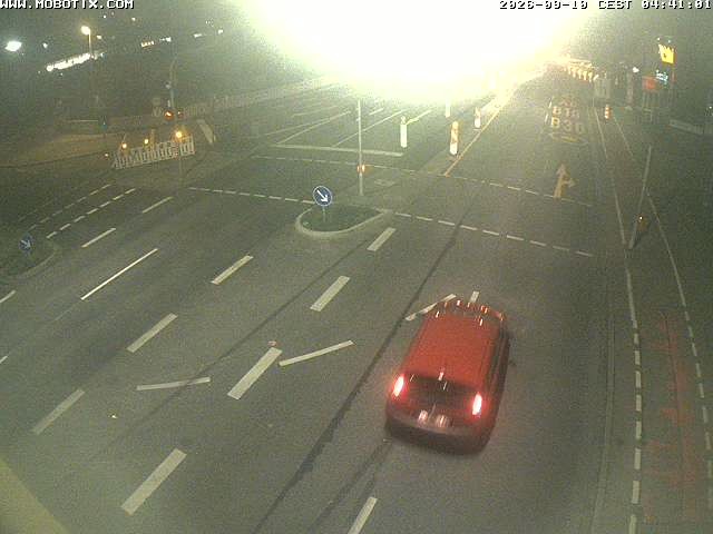 Archived image Webcam Ulm - View Blaubeurer Street