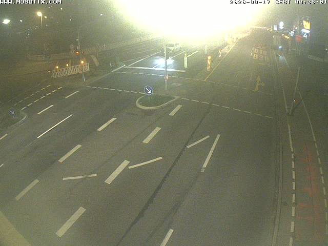 Archived image Webcam Ulm - View Blaubeurer Street