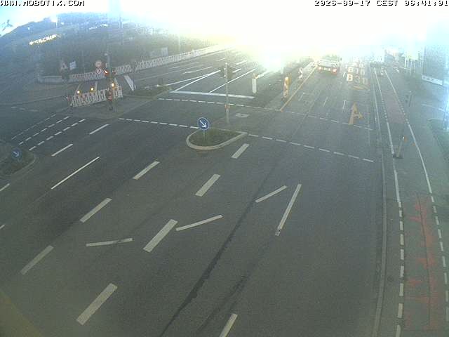 Archived image Webcam Ulm - View Blaubeurer Street