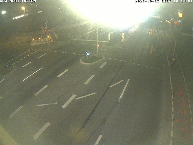 Archived image Webcam Ulm - View Blaubeurer Street