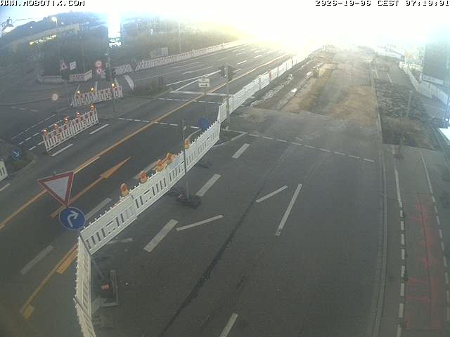 Archived image Webcam Ulm - View Blaubeurer Street