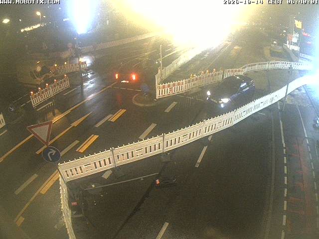 Archived image Webcam Ulm - View Blaubeurer Street