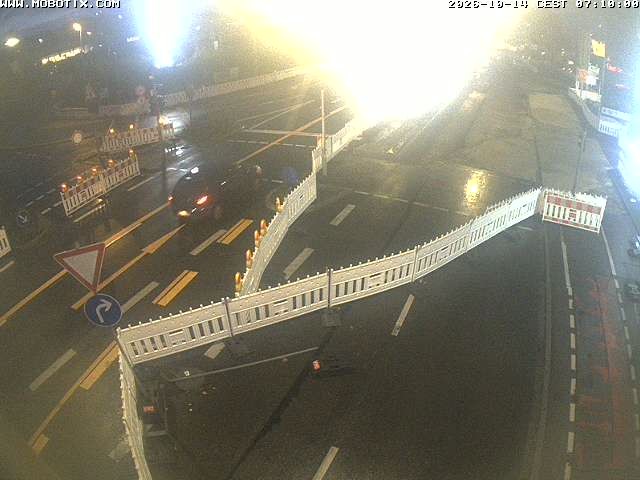 Archived image Webcam Ulm - View Blaubeurer Street