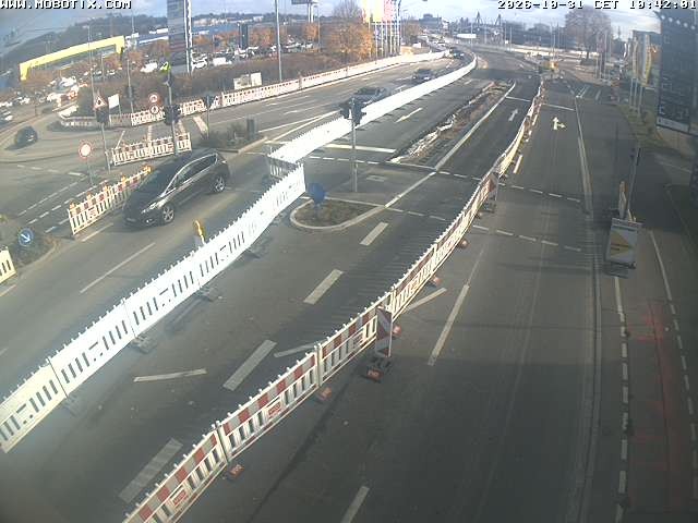 Archived image Webcam Ulm - View Blaubeurer Street