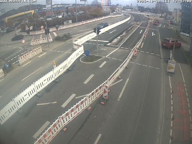 Archived image Webcam Ulm - View Blaubeurer Street