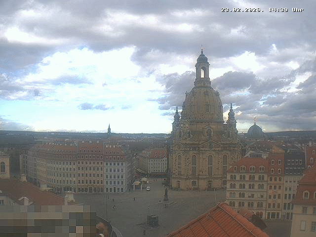 Archived image Webcam Dresden - Frauenkirche and Neumarkt square