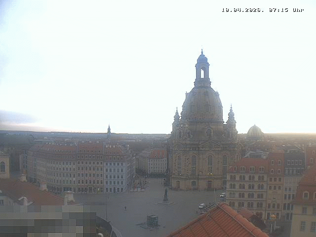 Archived image Webcam Dresden - Frauenkirche and Neumarkt square