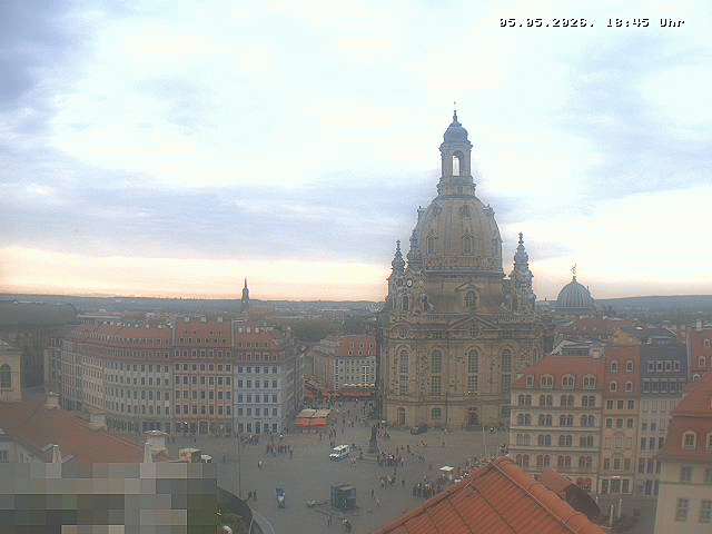Archiv Foto Webcam Dresden - Frauenkirche und Neumarkt