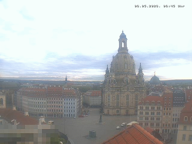 Archived image Webcam Dresden - Frauenkirche and Neumarkt square