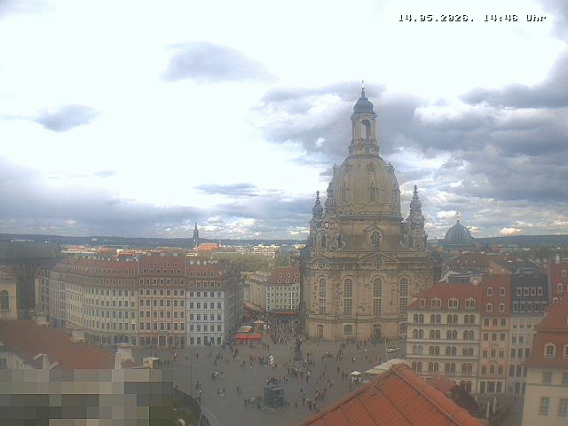 Archived image Webcam Dresden - Frauenkirche and Neumarkt square