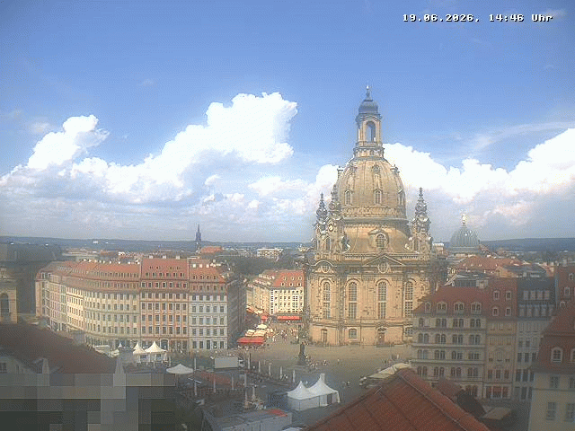 Archived image Webcam Dresden - Frauenkirche and Neumarkt square