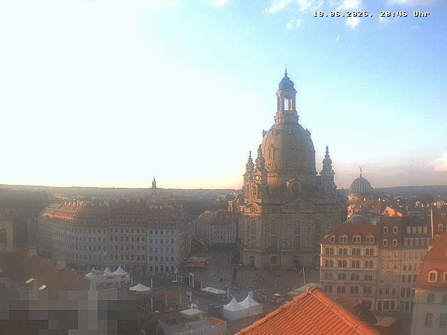 Archived image Webcam Dresden - Frauenkirche and Neumarkt square