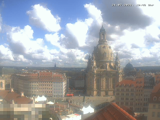Archived image Webcam Dresden - Frauenkirche and Neumarkt square