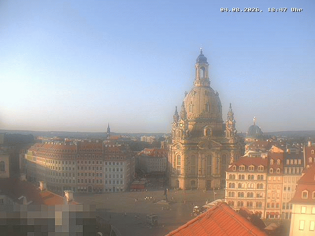 Archived image Webcam Dresden - Frauenkirche and Neumarkt square