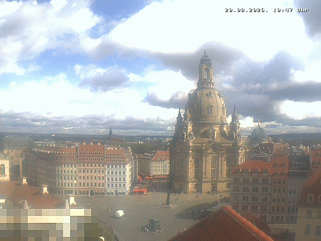 Archived image Webcam Dresden - Frauenkirche and Neumarkt square