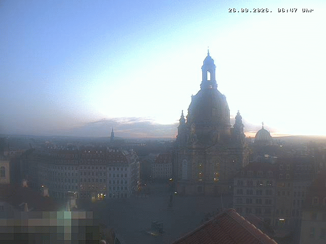Archived image Webcam Dresden - Frauenkirche and Neumarkt square