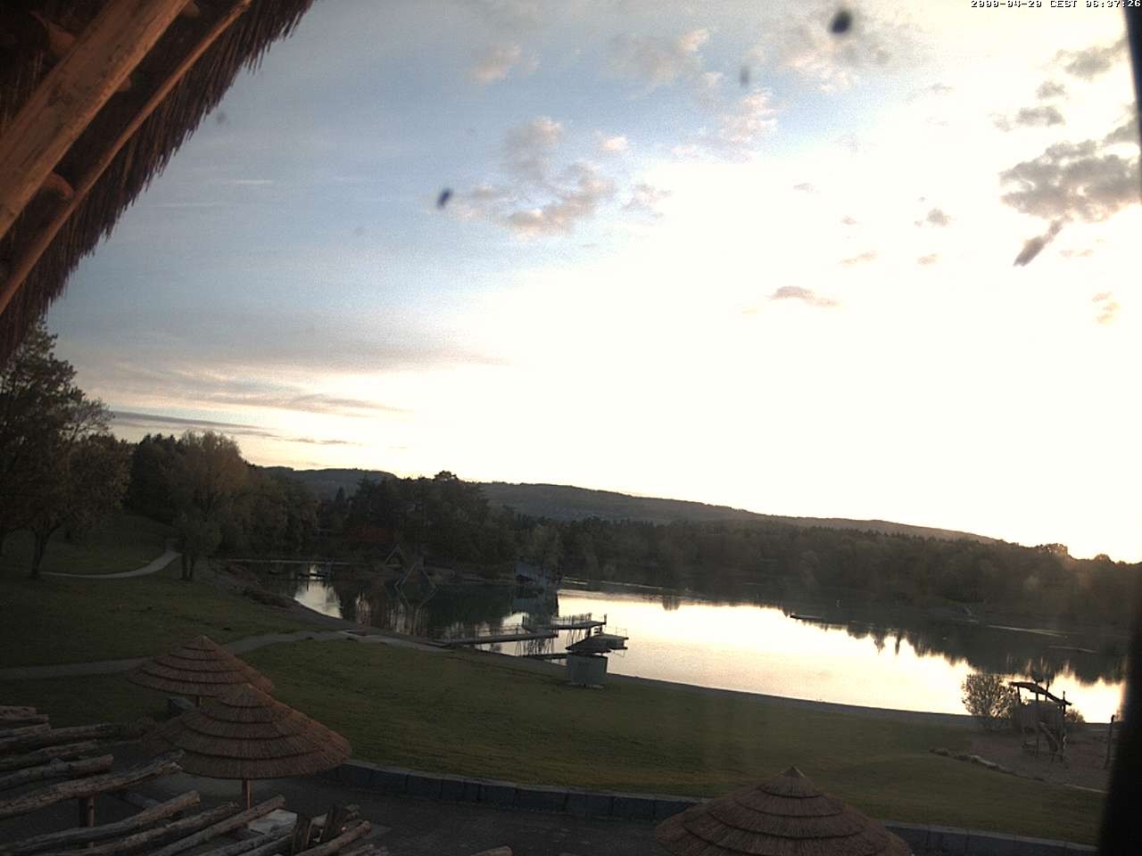 Archived image Webcam Salem Lake