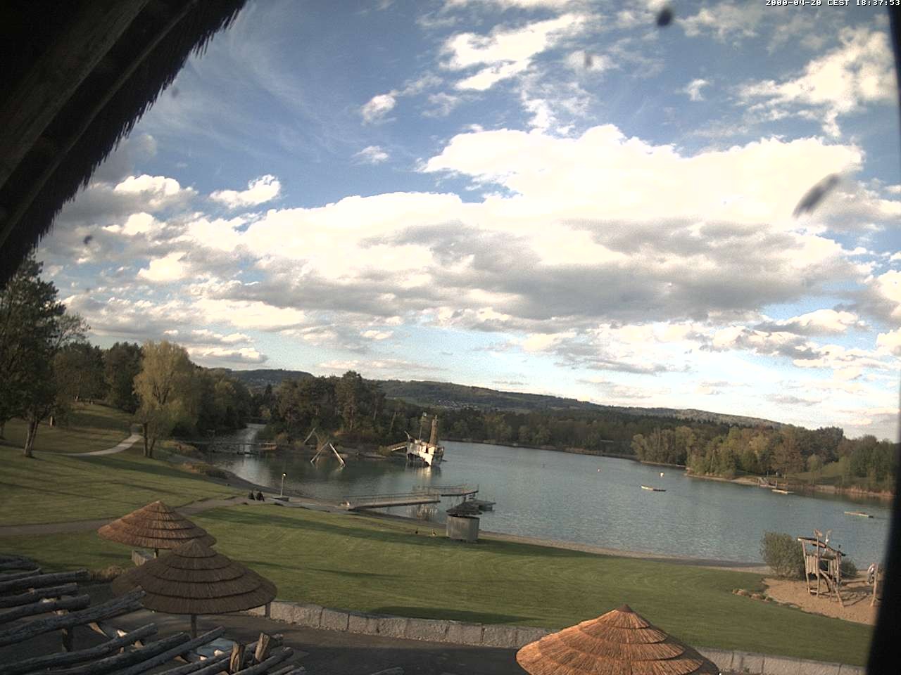 Archived image Webcam Salem Lake