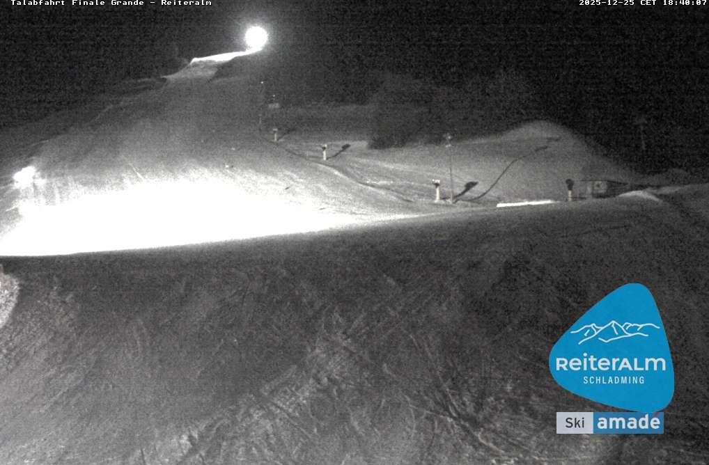 Archiv Foto Webcam Reiteralm - Talstation 8er Silver Jet