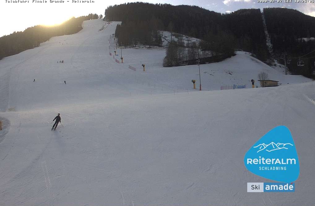 Archived image Webcam Reiteralm: Base Station Silver Jet