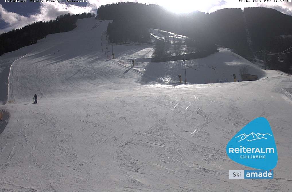 Archived image Webcam Reiteralm: Base Station Silver Jet