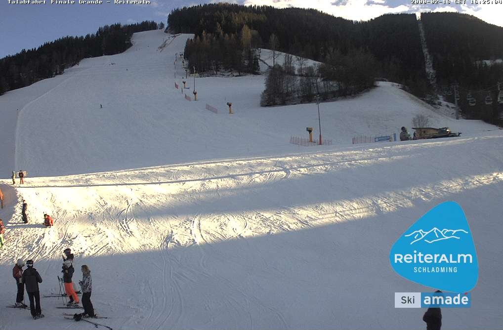 Archived image Webcam Reiteralm: Base Station Silver Jet