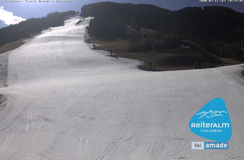 Archived image Webcam Reiteralm: Base Station Silver Jet