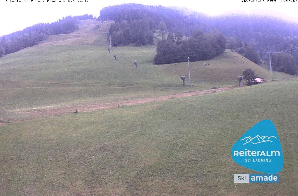 Archived image Webcam Reiteralm: Base Station Silver Jet