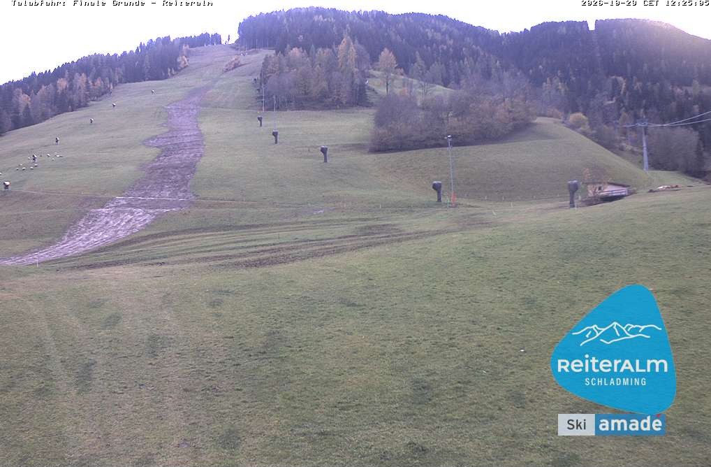 Archived image Webcam Reiteralm: Base Station Silver Jet