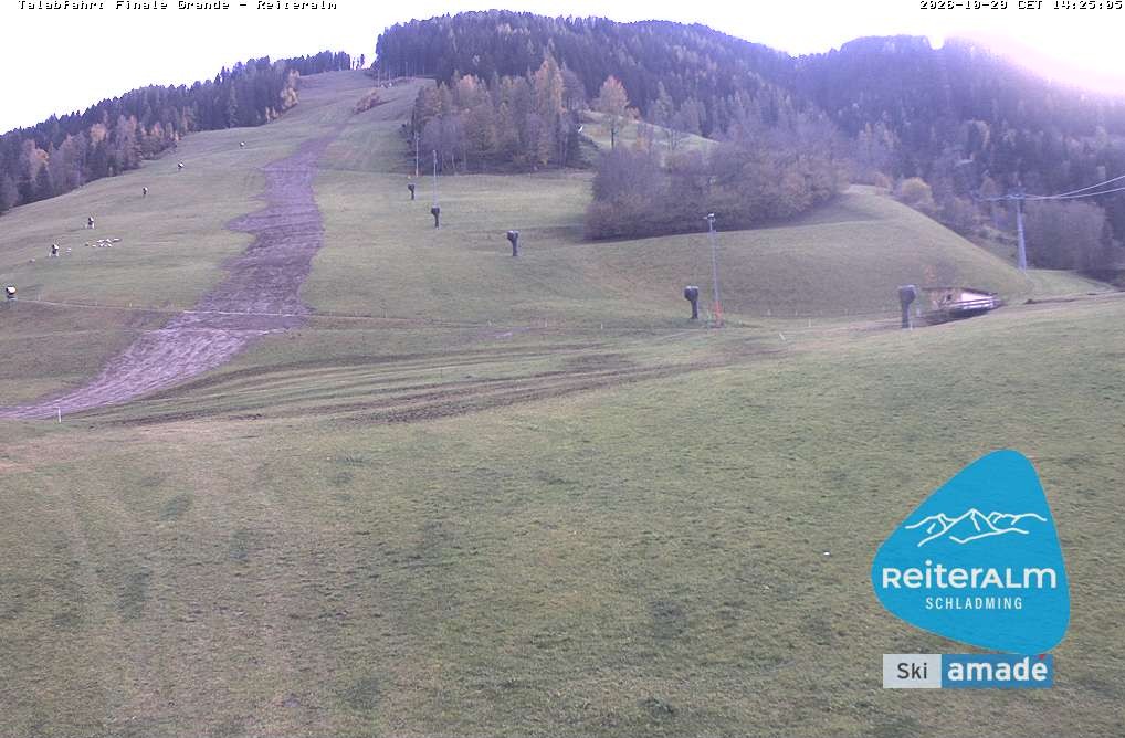 Archived image Webcam Reiteralm: Base Station Silver Jet