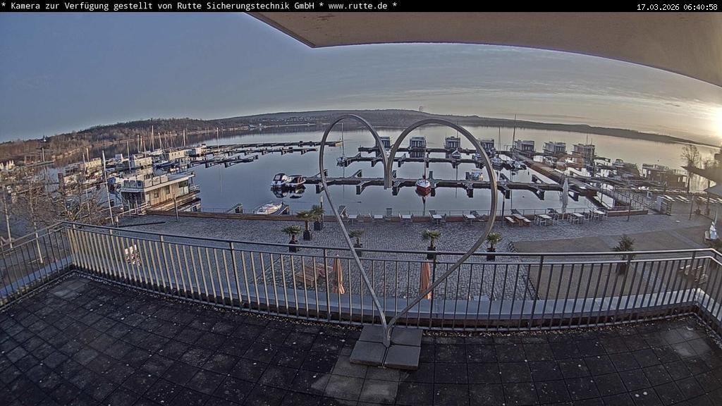 Archived image Webcam Lake Geiseltalsee - Marina Mücheln