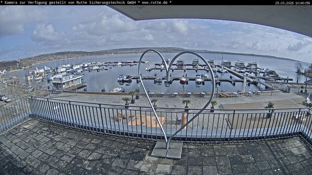 Archived image Webcam Lake Geiseltalsee - Marina Mücheln