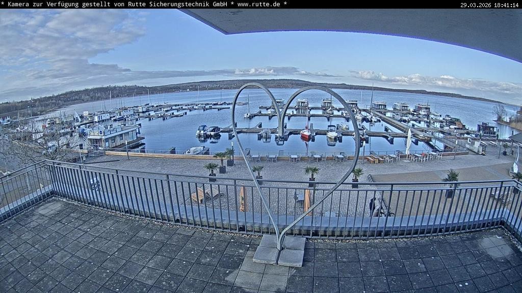 Archived image Webcam Lake Geiseltalsee - Marina Mücheln
