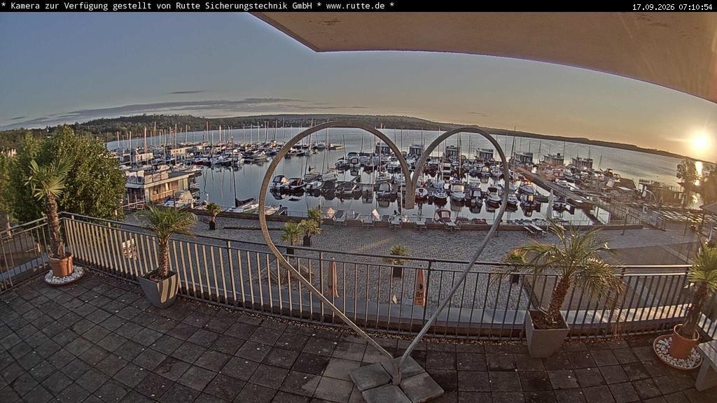 Archived image Webcam Lake Geiseltalsee - Marina Mücheln
