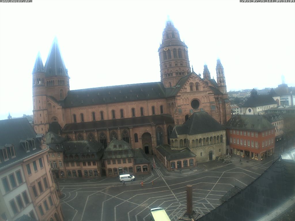 Archived image Webcam Mainz - Market and Cathedral