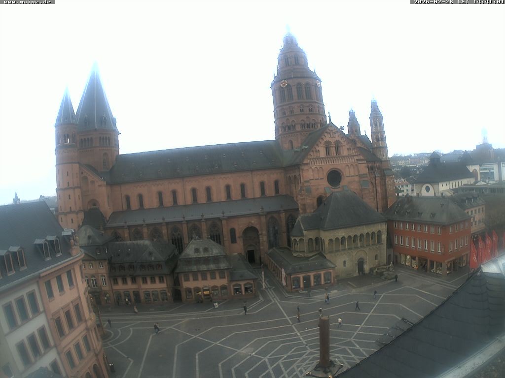 Archived image Webcam Mainz - Market and Cathedral