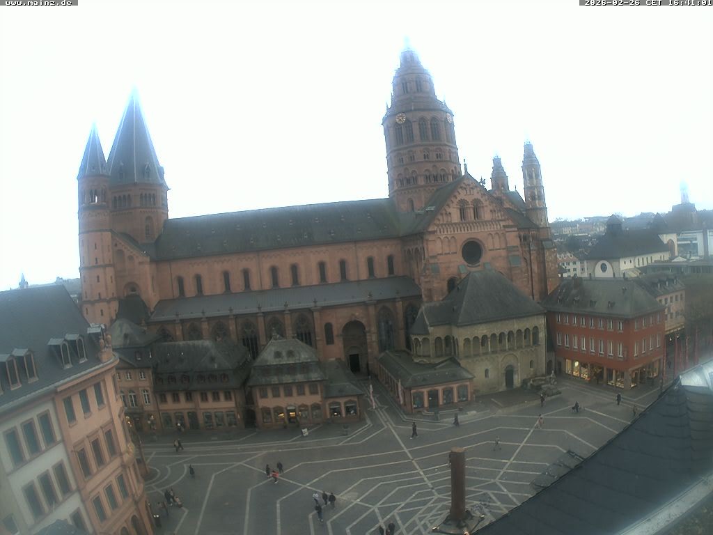 Archived image Webcam Mainz - Market and Cathedral