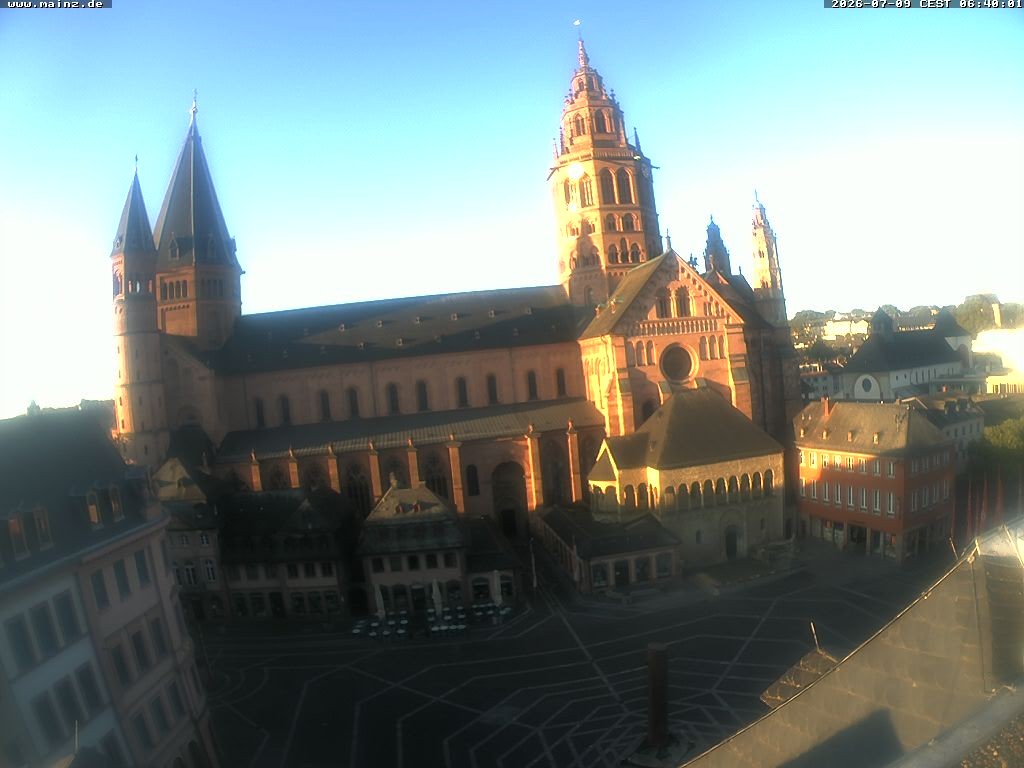Archived image Webcam Mainz - Market and Cathedral