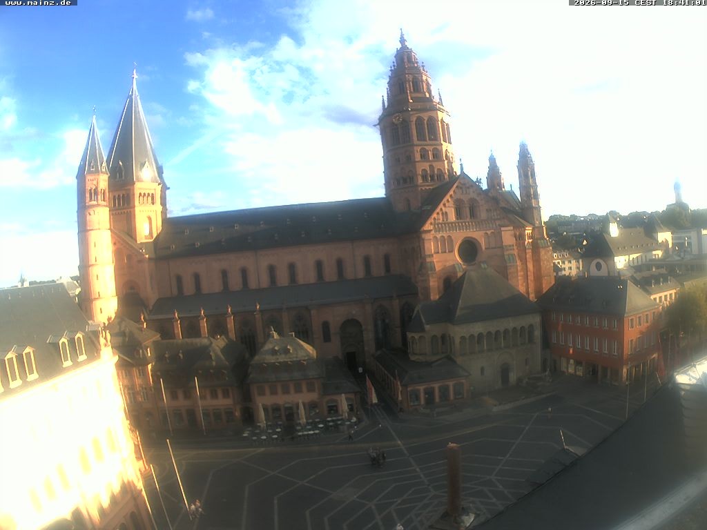 Archived image Webcam Mainz - Market and Cathedral