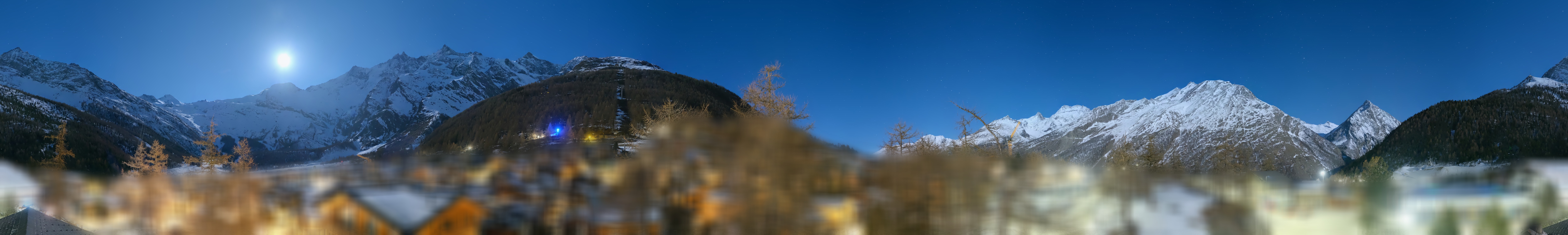 Archiv Foto Webcam Saas Fee: Blick in den Ortskern