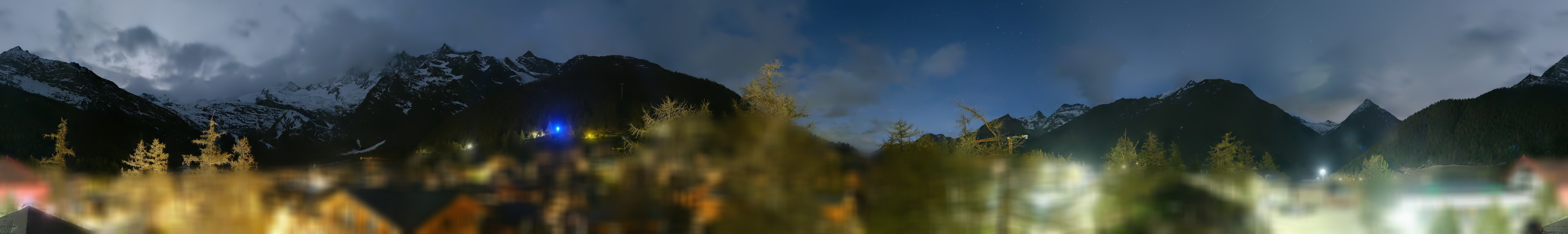 Archiv Foto Webcam Saas Fee: Blick in den Ortskern