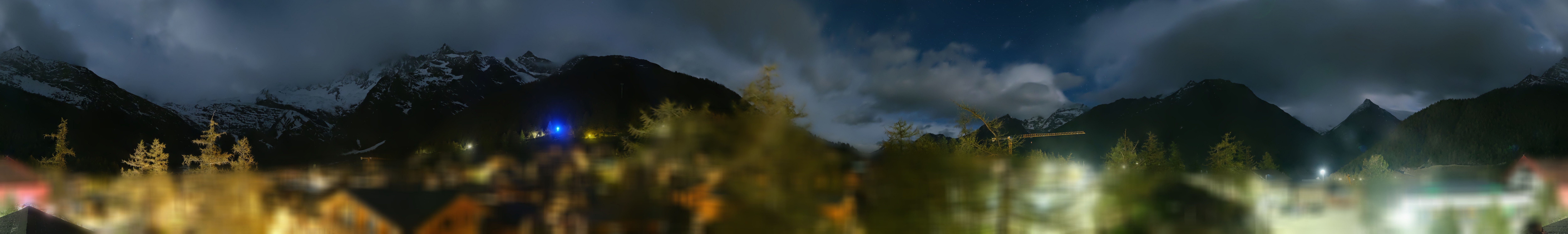 Archiv Foto Webcam Saas Fee: Blick in den Ortskern
