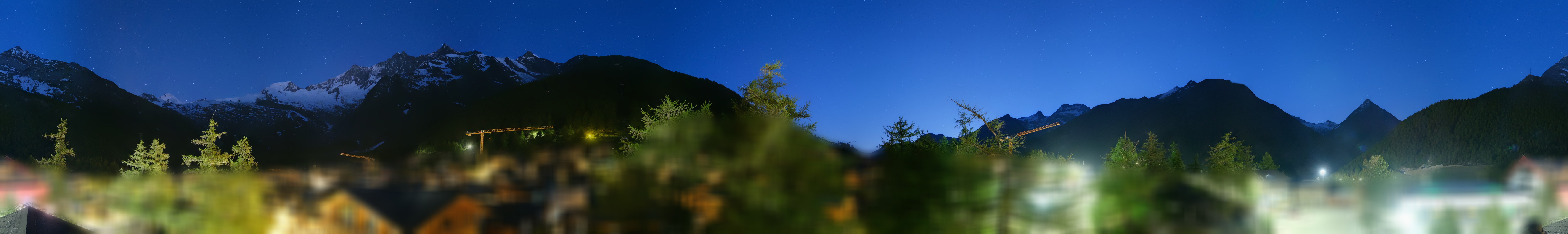 Archiv Foto Webcam Saas Fee: Blick in den Ortskern