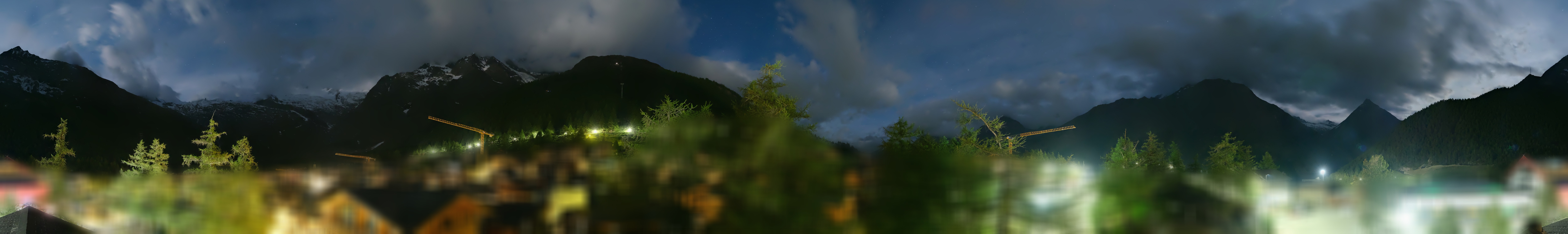 Archiv Foto Webcam Saas Fee: Blick in den Ortskern