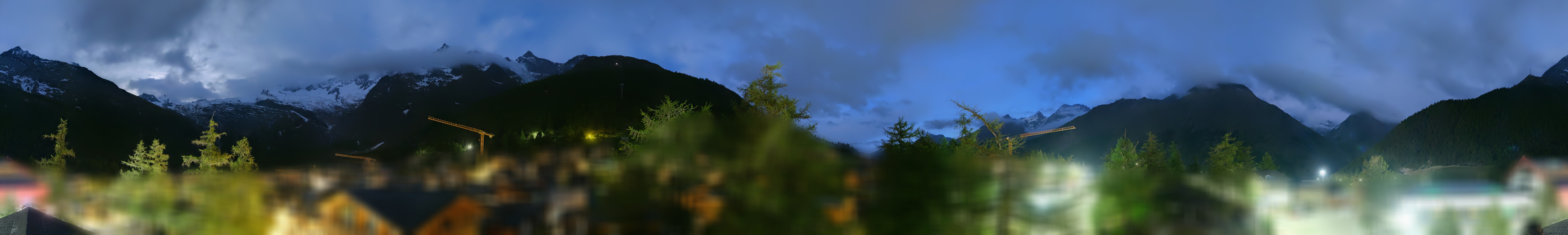 Archiv Foto Webcam Saas Fee: Blick in den Ortskern