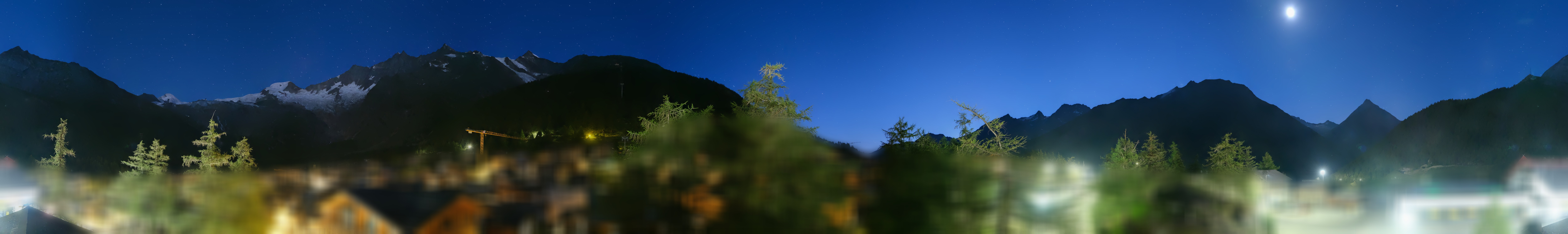 Archiv Foto Webcam Saas Fee: Blick in den Ortskern