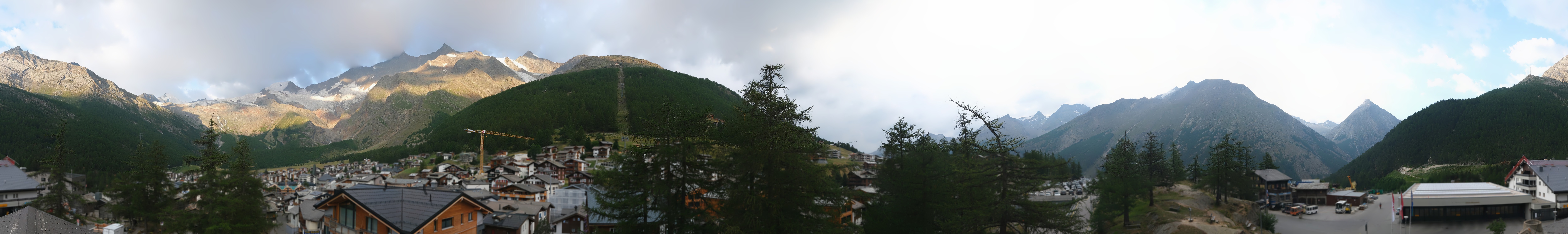 Archiv Foto Webcam Saas Fee: Blick in den Ortskern