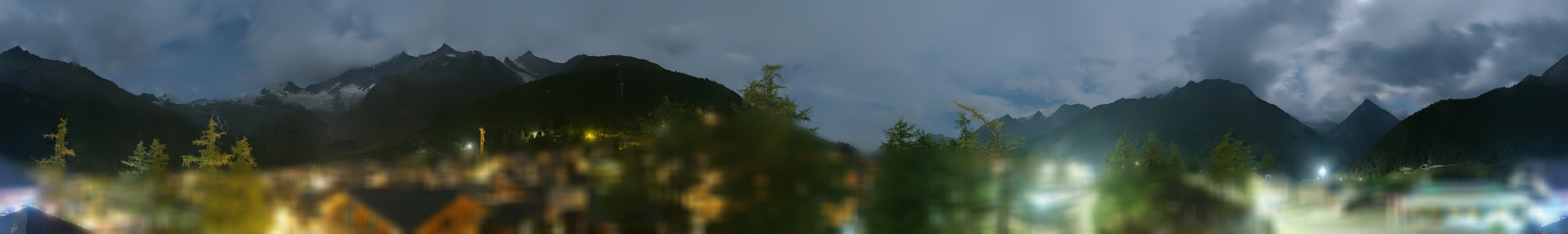 Archiv Foto Webcam Saas Fee: Blick in den Ortskern