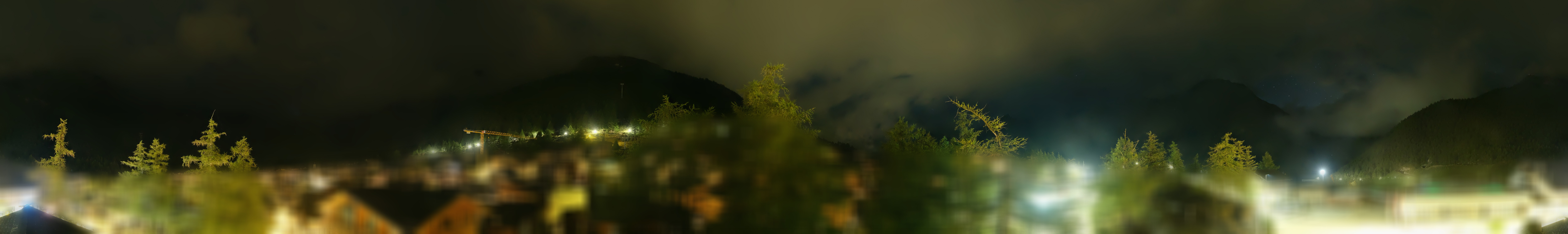 Archiv Foto Webcam Saas Fee: Blick in den Ortskern